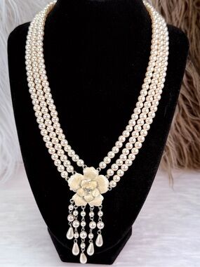 Vintage Triple Strand Faux Pearl Floral Pendant Statement Necklace